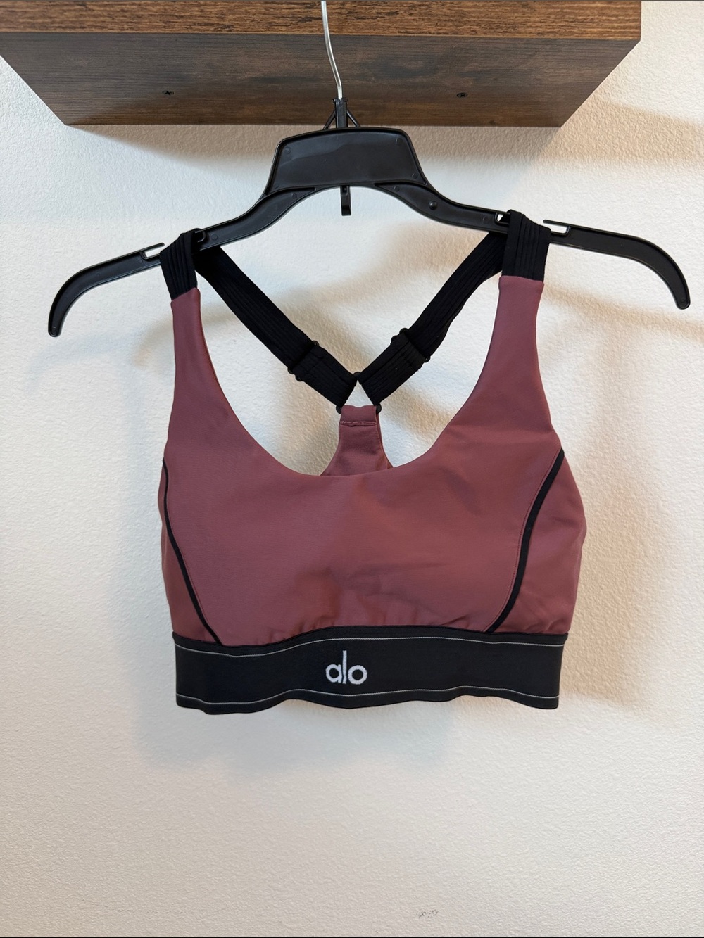Alo Women’s Mauve Sports Bra with Black Trim